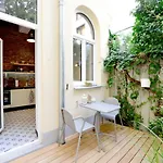 Central Studio With Terrace & Self-Check-In